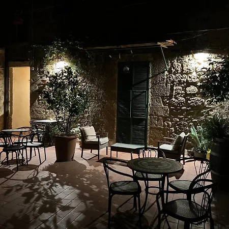 Affittacamere Licenza N.1 Presso La Magica Torre Pitigliano Exterior photo