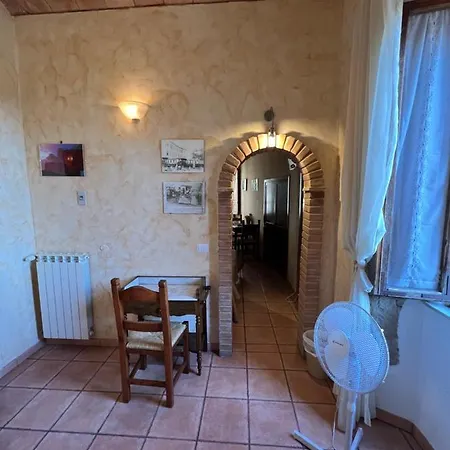 Affittacamere Licenza N.1 Presso La Magica Torre Pitigliano Exterior photo