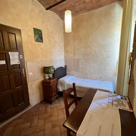 Affittacamere Licenza N.1 Presso La Magica Torre Pitigliano Exterior photo